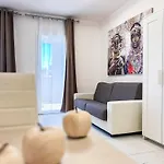 New Vibrant In * Bibione